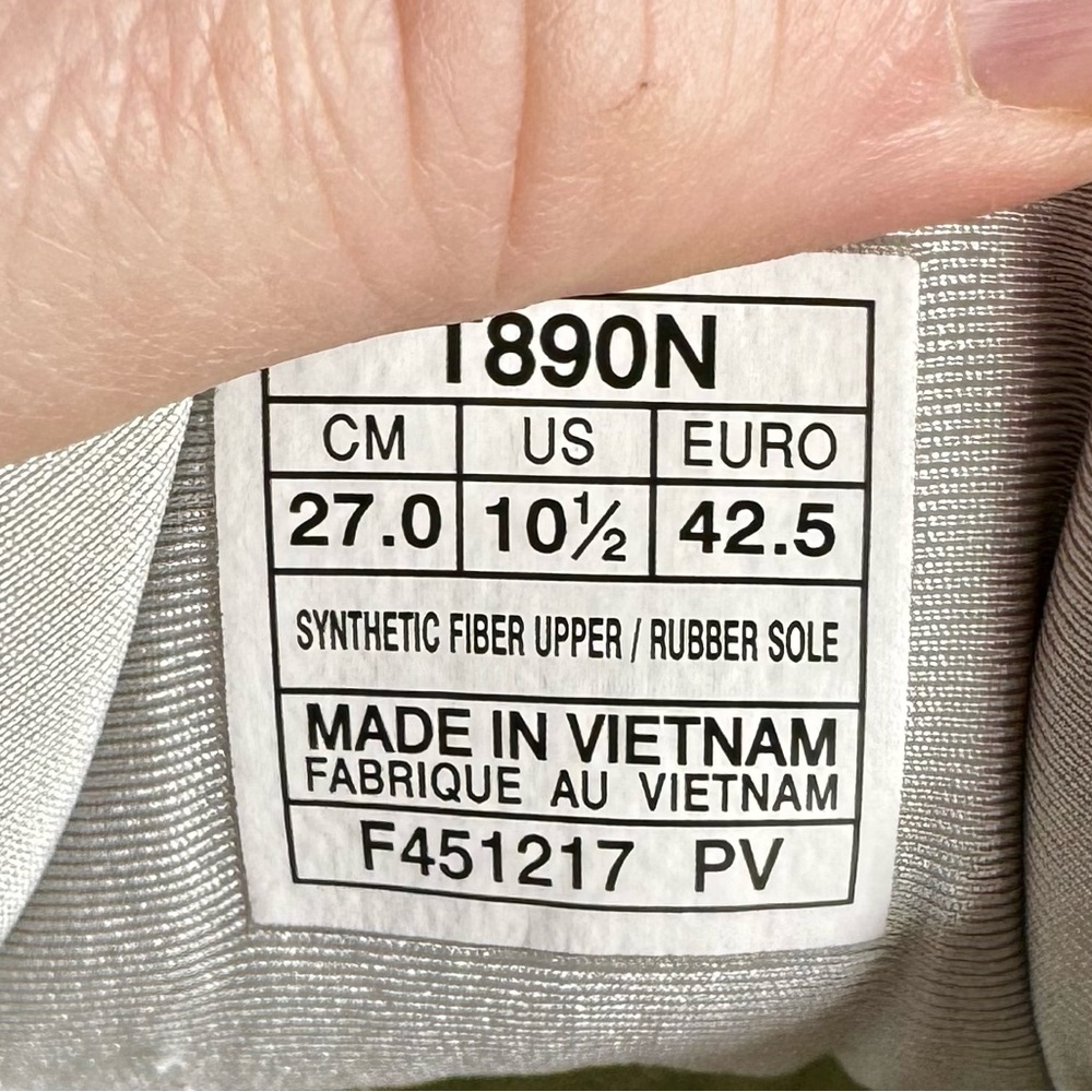 Shoes - Picture 4 of 4
